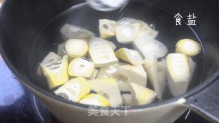 腌笃鲜的做法步骤：1