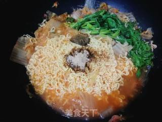 泡菜煮方便面的做法步骤：10