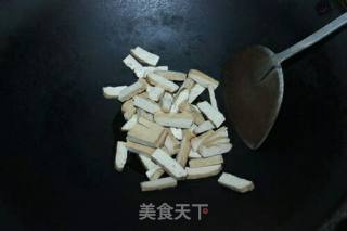 芹菜炒豆干的做法步骤：3
