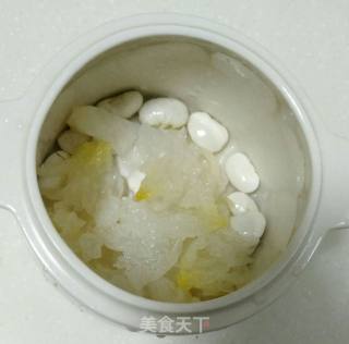 白芸豆银耳汤的做法步骤：2
