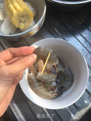 海鲜什锦披萨的做法步骤：2