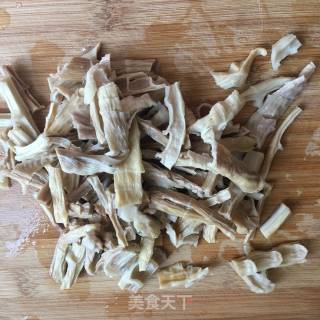 笋干焖肉的做法步骤：3