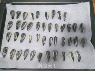 奶香瓜子酥的做法步骤：18