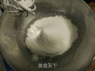 八寸戚风蛋糕的做法步骤：2