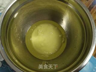 八寸戚风蛋糕的做法步骤：6