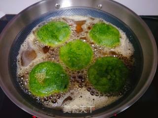 油炸菠菜饼的做法步骤：4