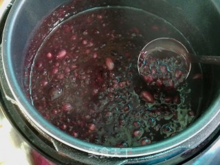 红豆黑米粥的做法步骤：8