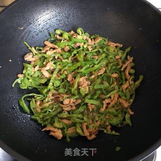 青椒肉丝的做法步骤：10