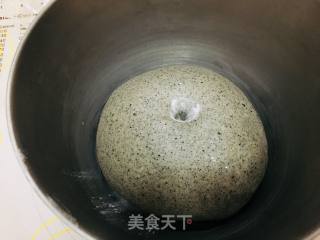 黑芝麻软欧的做法步骤：4
