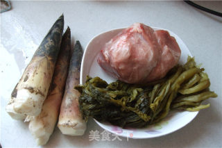咸菜竹笋炒肉丝的做法步骤：1