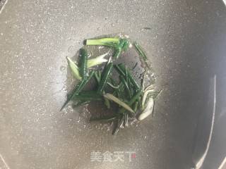 西红柿鸡蛋挂面汤的做法步骤：3