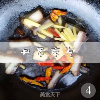 清炒酸萝卜条的做法步骤：4
