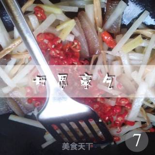 清炒酸萝卜条的做法步骤：7