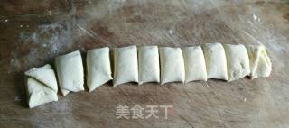 姜黄花卷的做法步骤：7