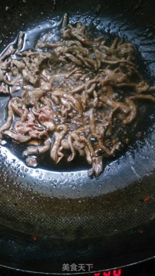 剁椒炒蒜苔肉丝的做法步骤：3