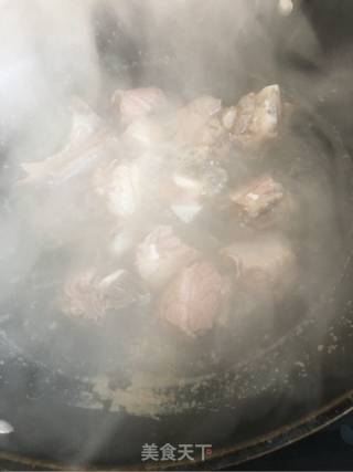 菠萝蜜果仁烧排骨的做法步骤：5
