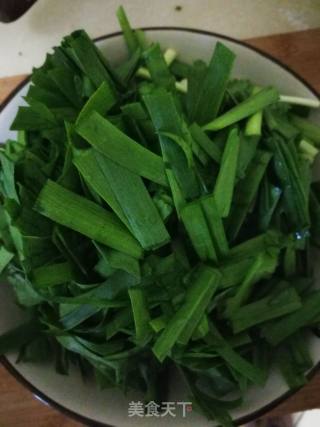 韭菜炒爬虾肉的做法步骤：1