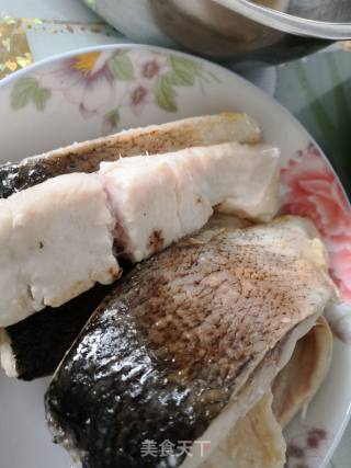 电压力锅炖鱼的做法步骤：2