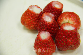 炼奶夹心草莓球的做法步骤：4