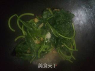 家常小炒---素炒薯叶的做法步骤：6