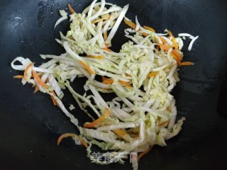 白菜炒平菇的做法步骤：7