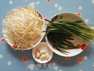 韭菜炒银芽的做法步骤：1