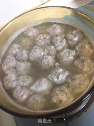 菠菜丸子汤的做法步骤：2