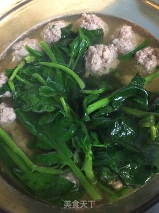 菠菜丸子汤的做法步骤：3