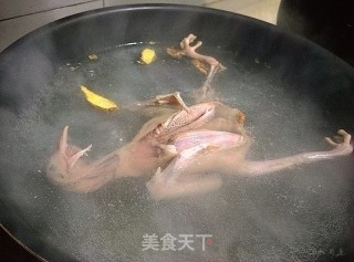 山药鸽子汤的做法步骤：3