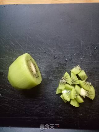 草莓奶昔的做法步骤：4