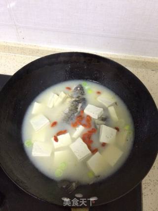 鲫鱼豆腐汤的做法步骤：8