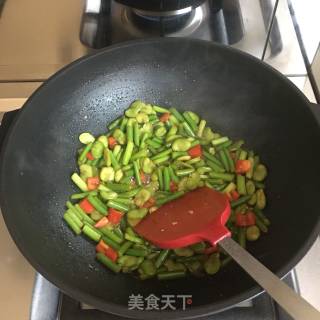 蒜苔炒蚕豆的做法步骤：10