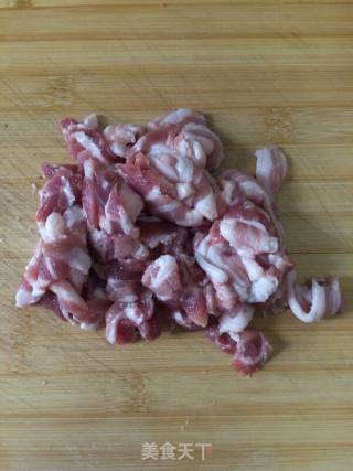 肉炒茄丝榨菜的做法步骤：3