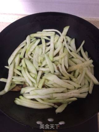肉炒茄丝榨菜的做法步骤：6