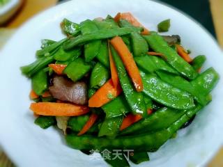 荷兰豆炒腊肉的做法步骤：8