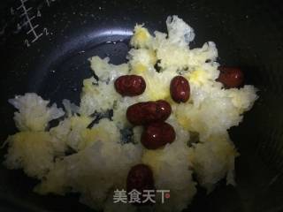 红枣银耳羹的做法步骤：3