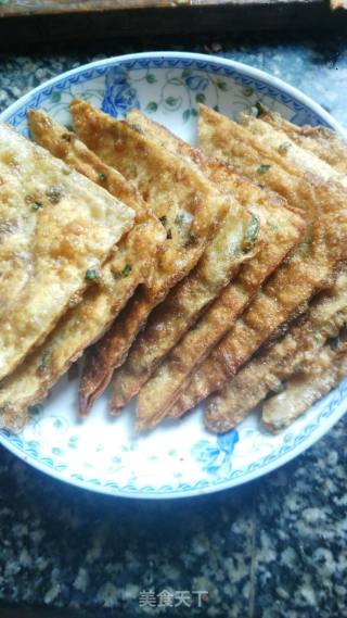馄饨皮葱花饼的做法步骤：6