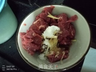 番茄炒牛肉的做法步骤：3