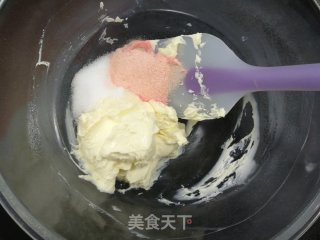 爆浆草莓海盐奶盖蛋糕的做法步骤：14
