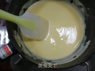 爆浆草莓海盐奶盖蛋糕的做法步骤：22