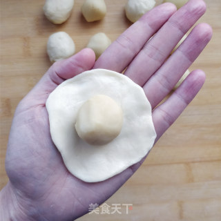 老婆饼的做法步骤：6