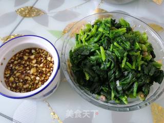 蒜拌菠菜的做法步骤：4