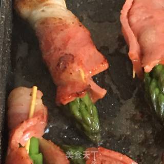 黑胡椒芦笋培根卷的做法步骤：8