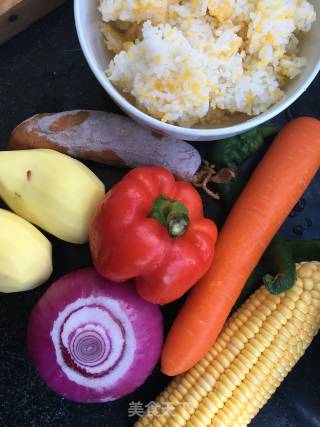 什锦红肠焗饭的做法步骤：1