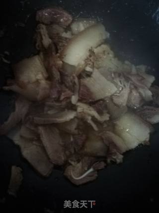 春季野菜#蕨菜炒腊肉#的做法步骤：7