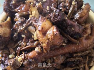 笋干炖鸡的做法步骤：9