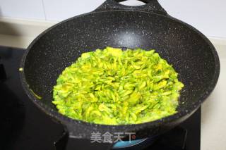＃春季野菜＃——金雀花炒蛋的做法步骤：5