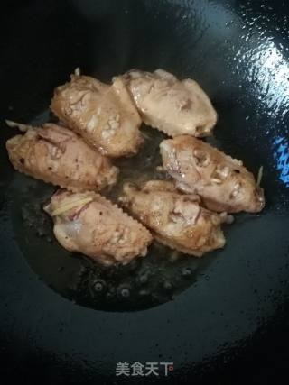 糖醋鸡翅的做法步骤：3