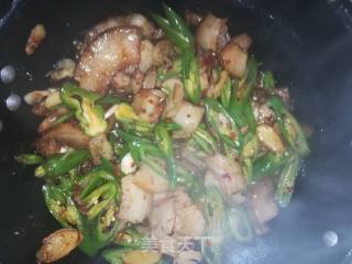青椒走油肉的做法步骤：5