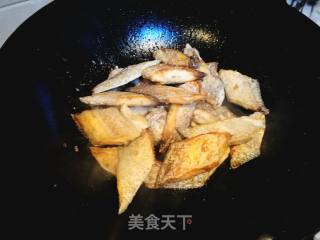 红烧带鱼的做法步骤：4